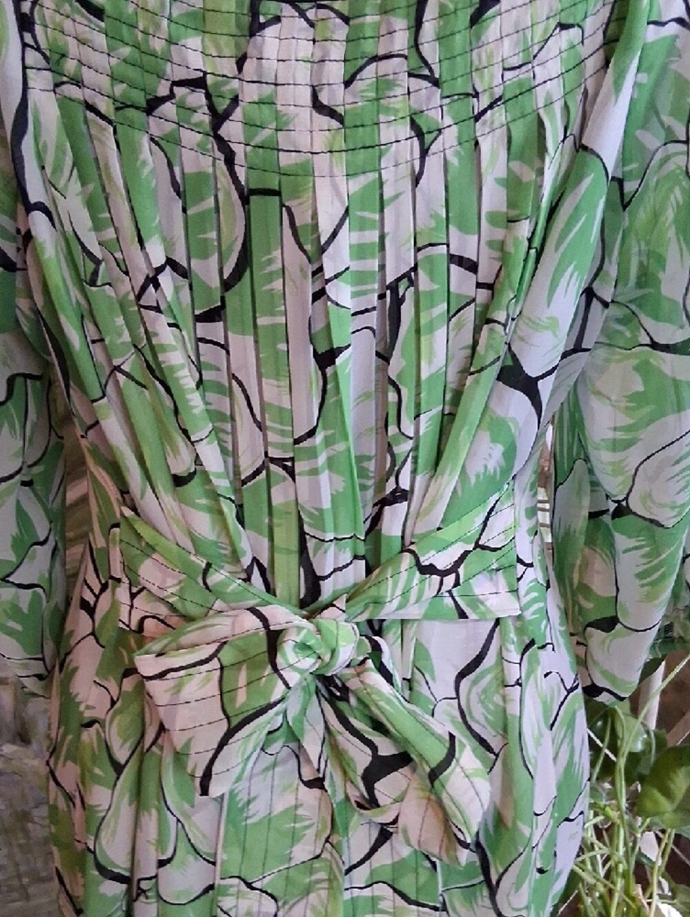 Green Floral Square-Neck Midi Dress - Picture 3 of 9